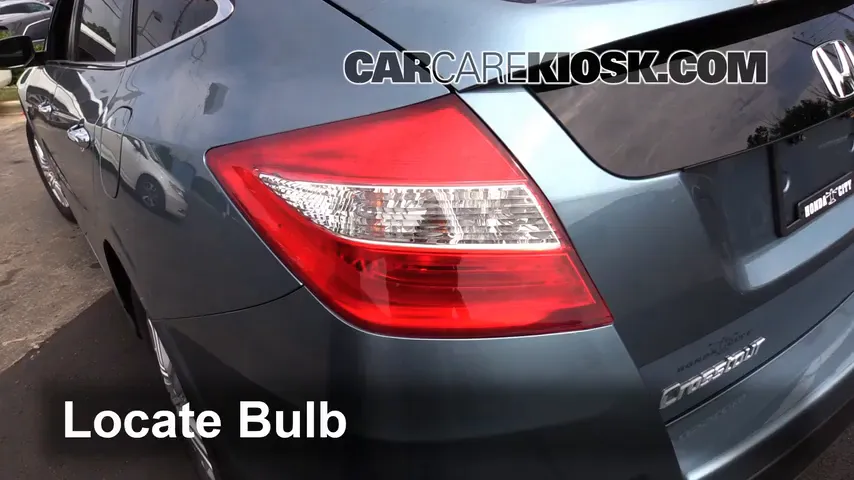2013 Honda Crosstour EX-L 2.4L 4 Cyl. Lights Tail Light (replace bulb)